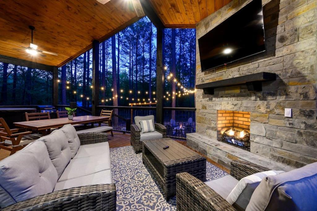 Brand New Luxury 2 Bedroom With Loft And Spa Sleeps 10 Broken Bow Esterno foto