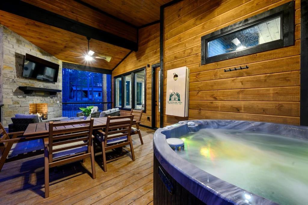 Brand New Luxury 2 Bedroom With Loft And Spa Sleeps 10 Broken Bow Esterno foto